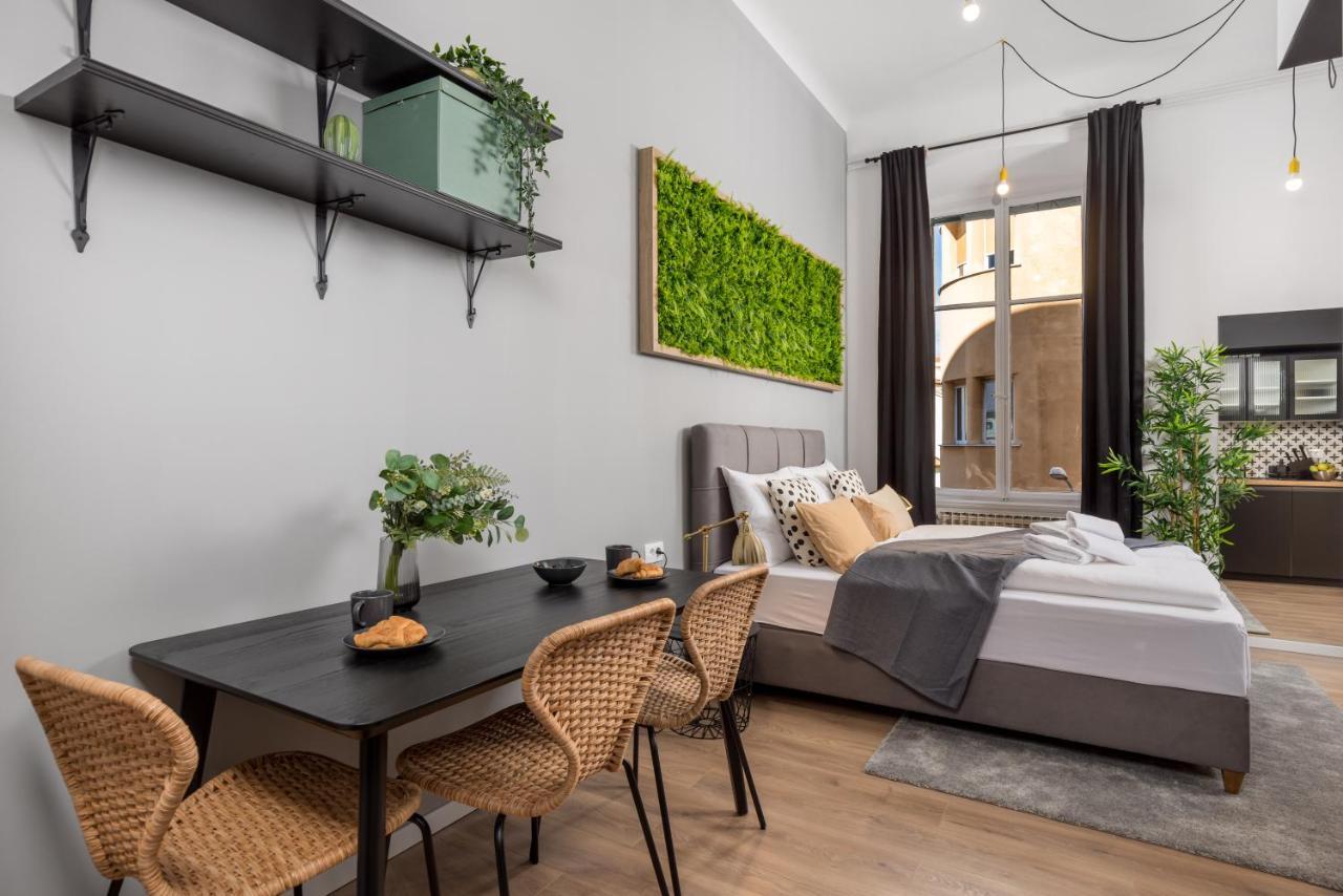 Apartments & Rooms One World Рийека Екстериор снимка