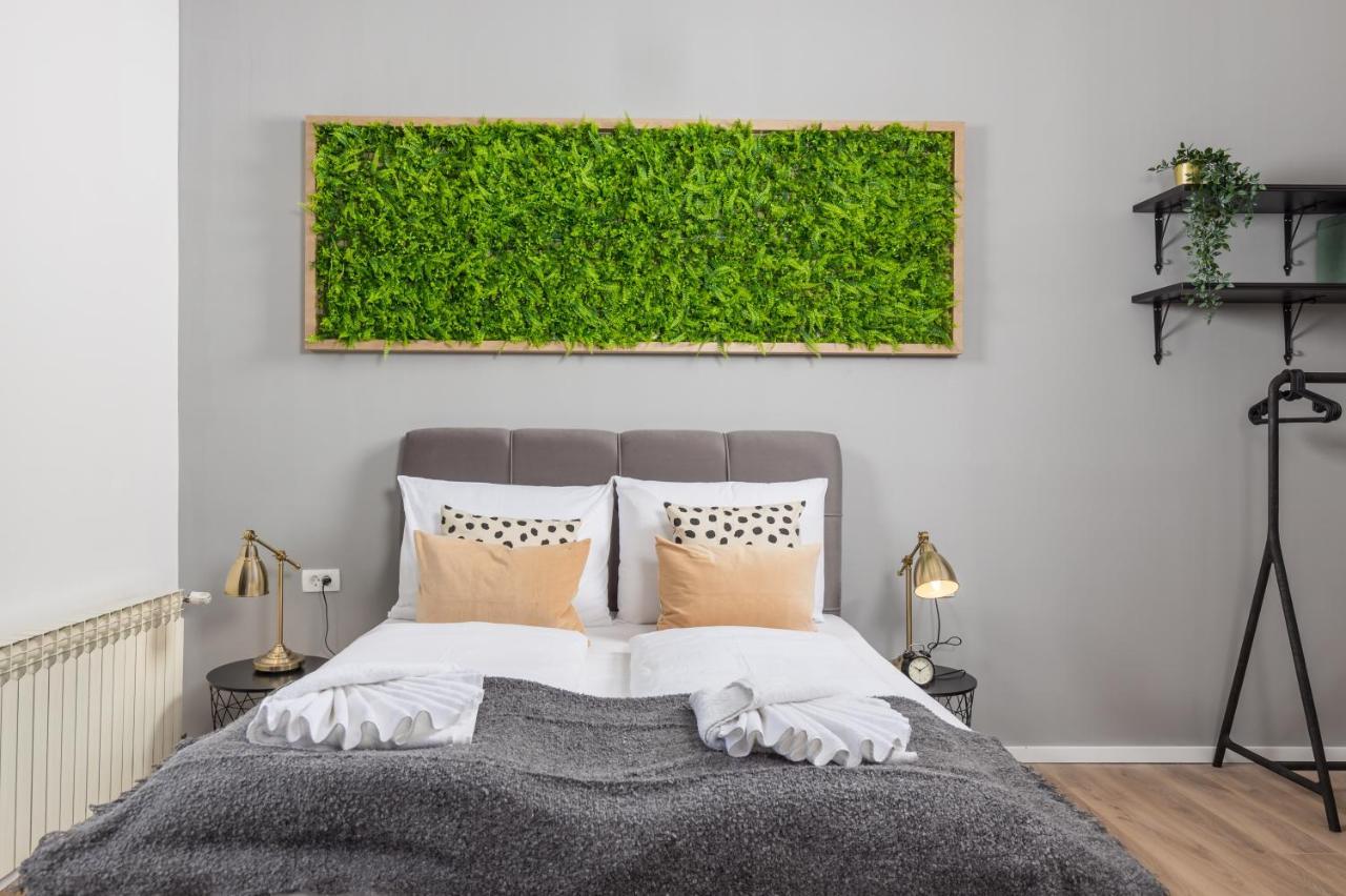 Apartments & Rooms One World Рийека Екстериор снимка