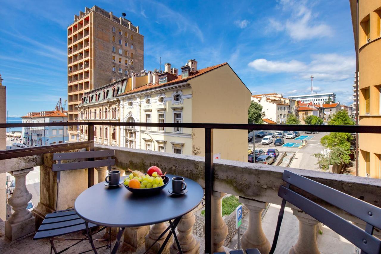 Apartments & Rooms One World Рийека Екстериор снимка