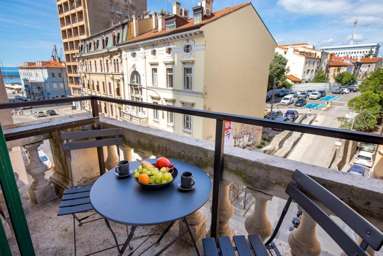 Apartments & Rooms One World Рийека Екстериор снимка