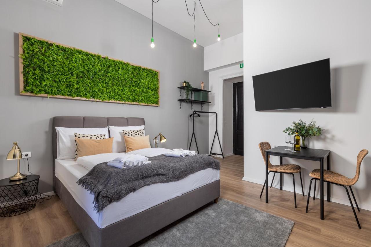 Apartments & Rooms One World Рийека Екстериор снимка