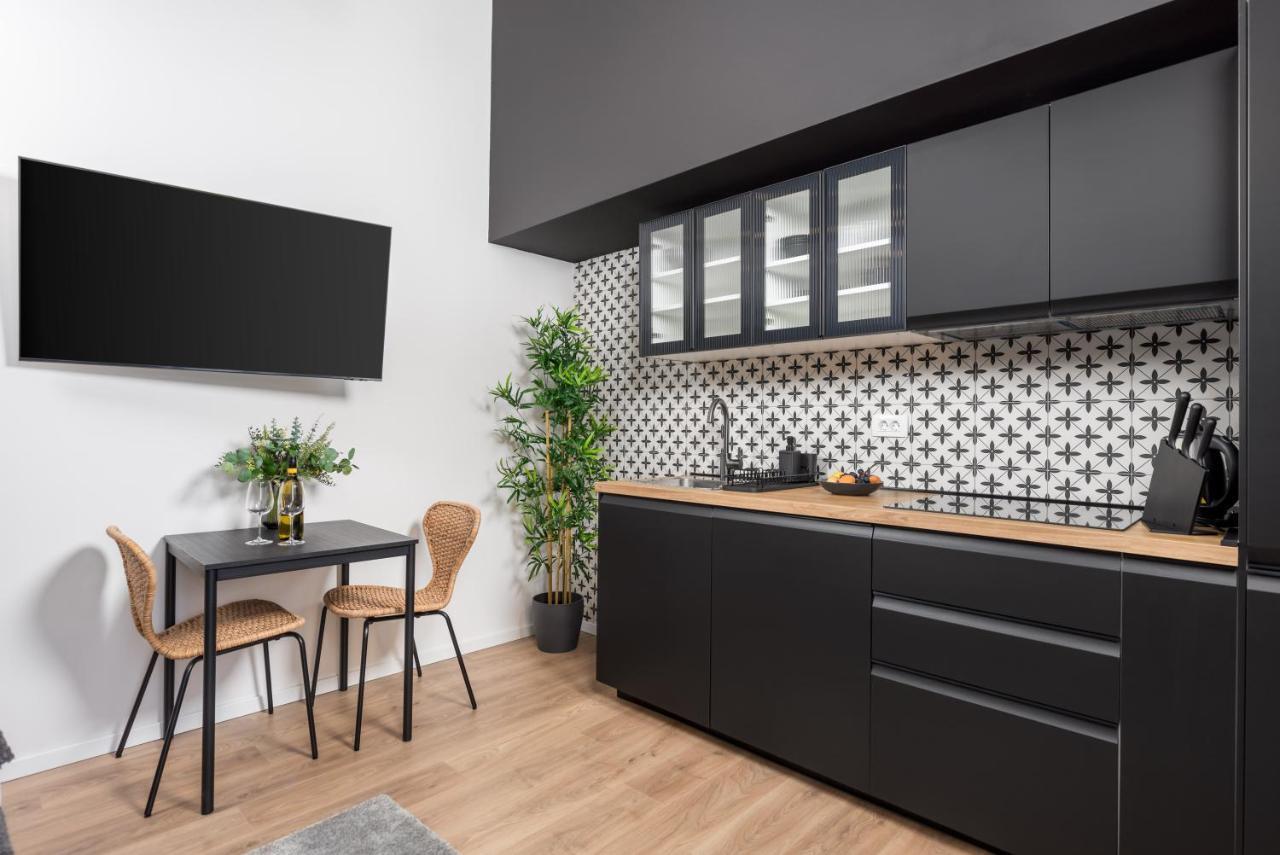 Apartments & Rooms One World Рийека Екстериор снимка