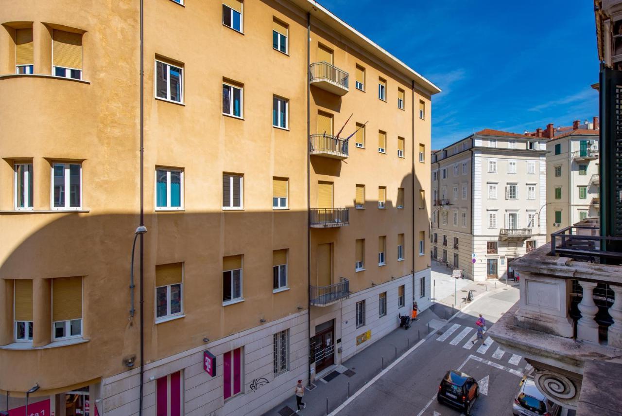 Apartments & Rooms One World Рийека Екстериор снимка