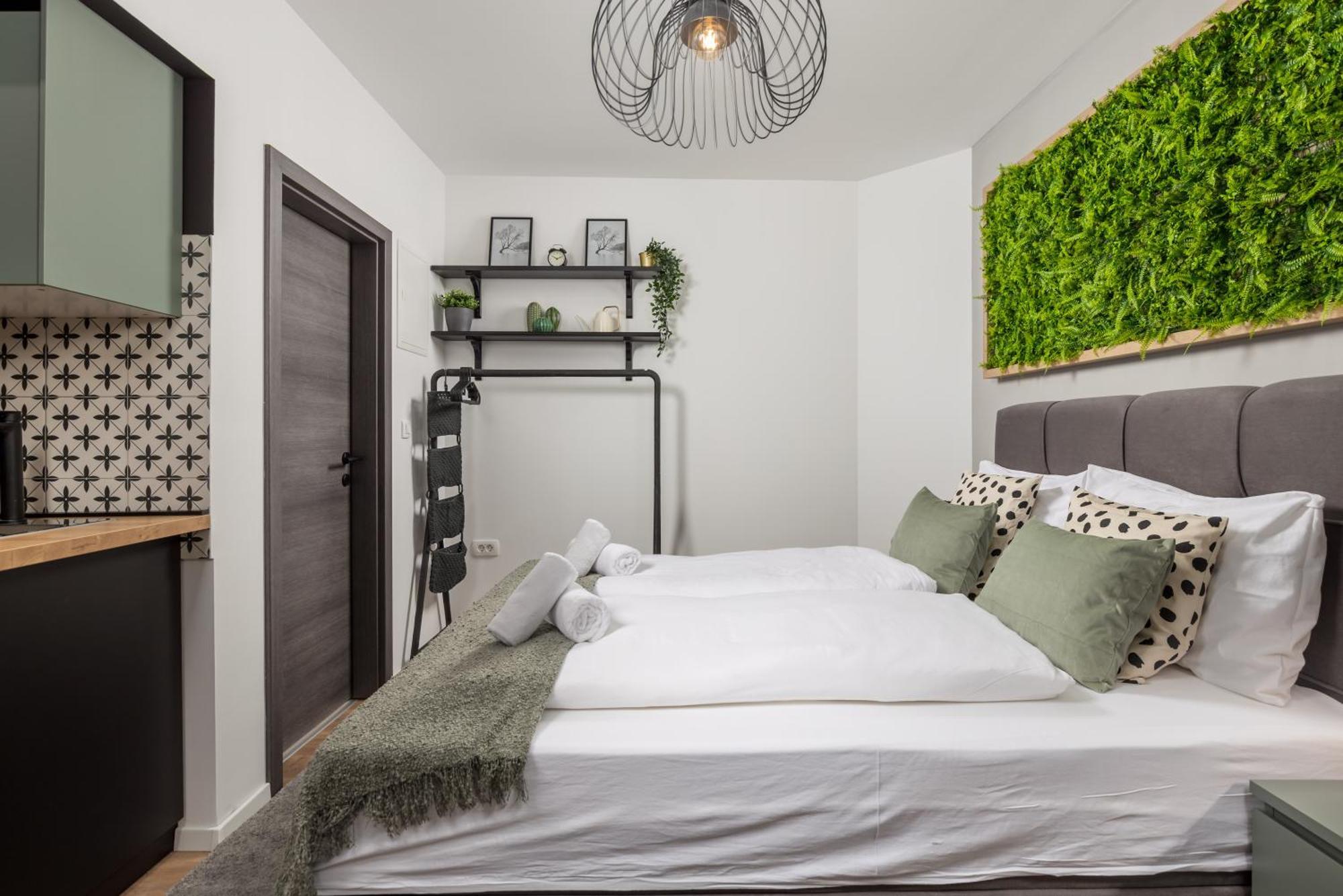 Apartments & Rooms One World Рийека Екстериор снимка