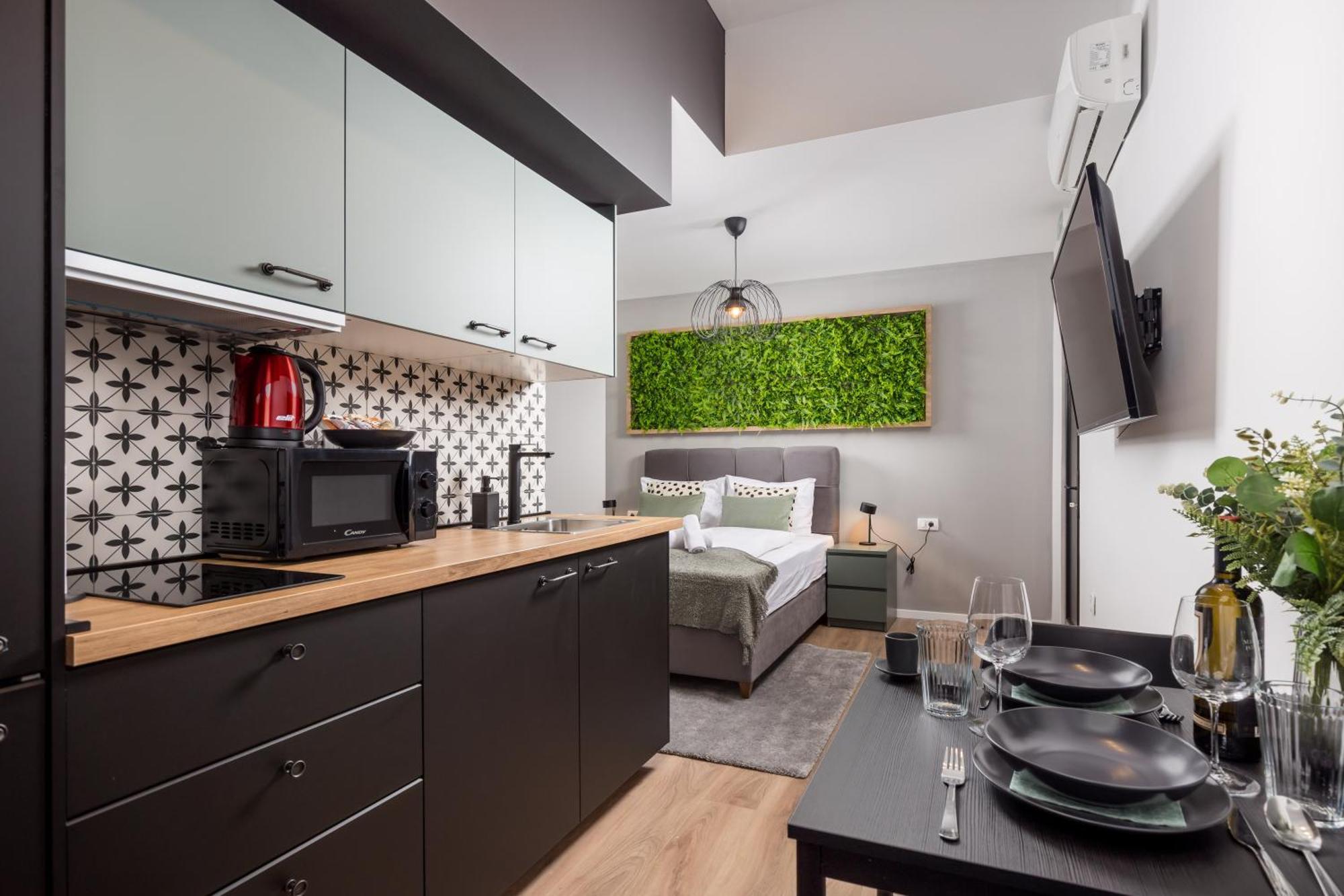 Apartments & Rooms One World Рийека Екстериор снимка