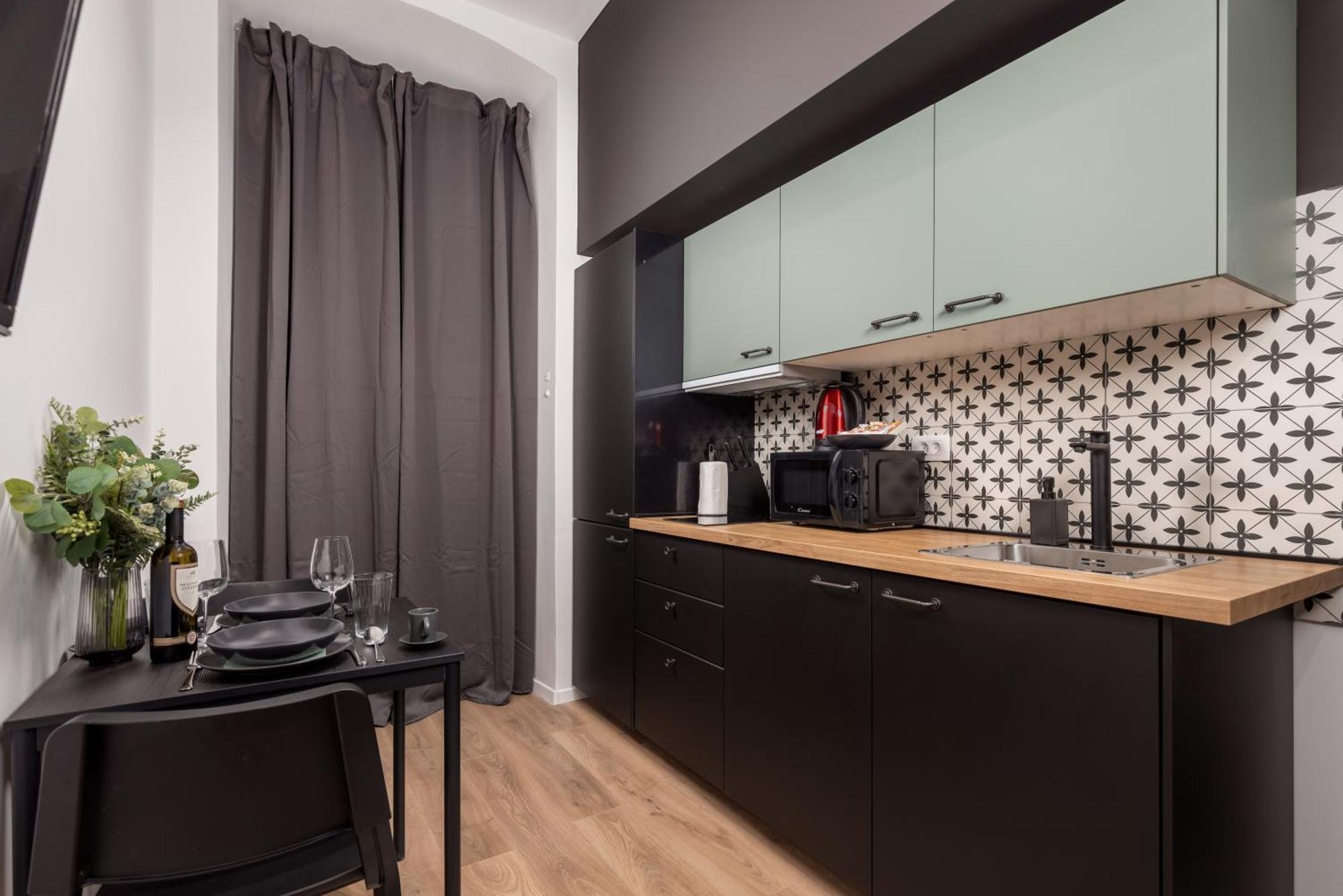 Apartments & Rooms One World Рийека Екстериор снимка