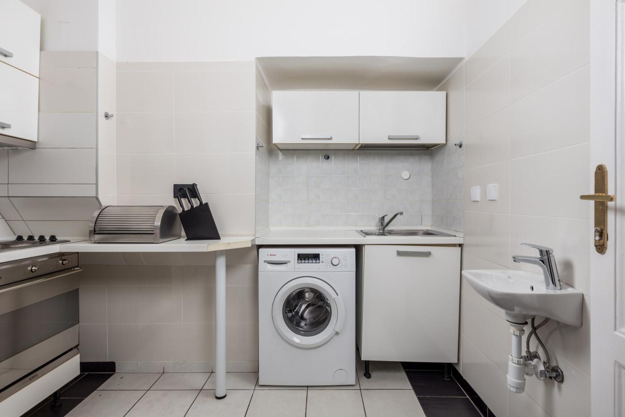Apartments & Rooms One World Рийека Екстериор снимка