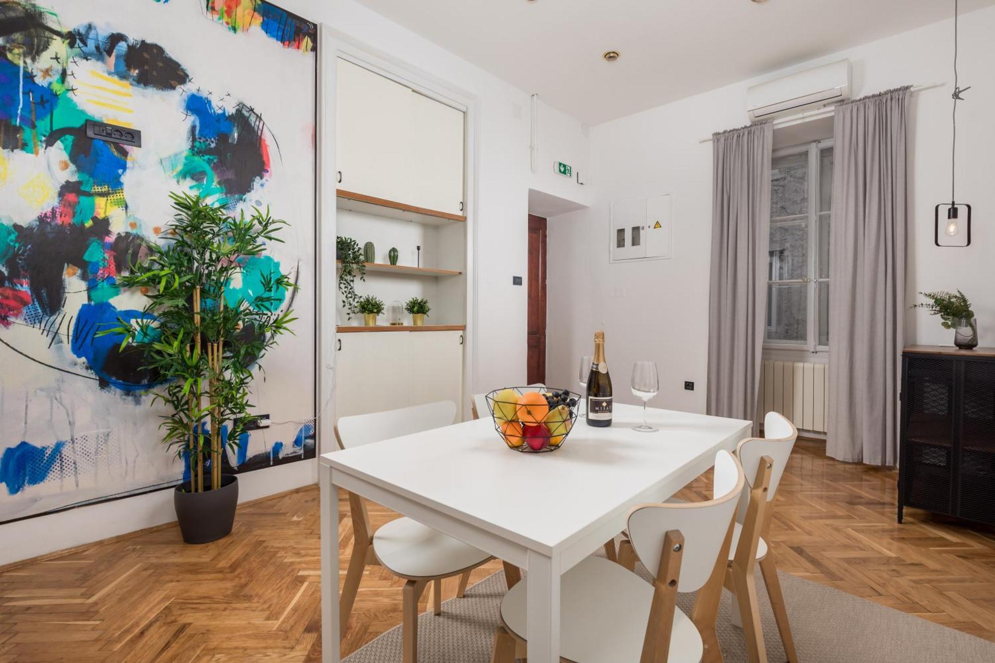 Apartments & Rooms One World Рийека Екстериор снимка