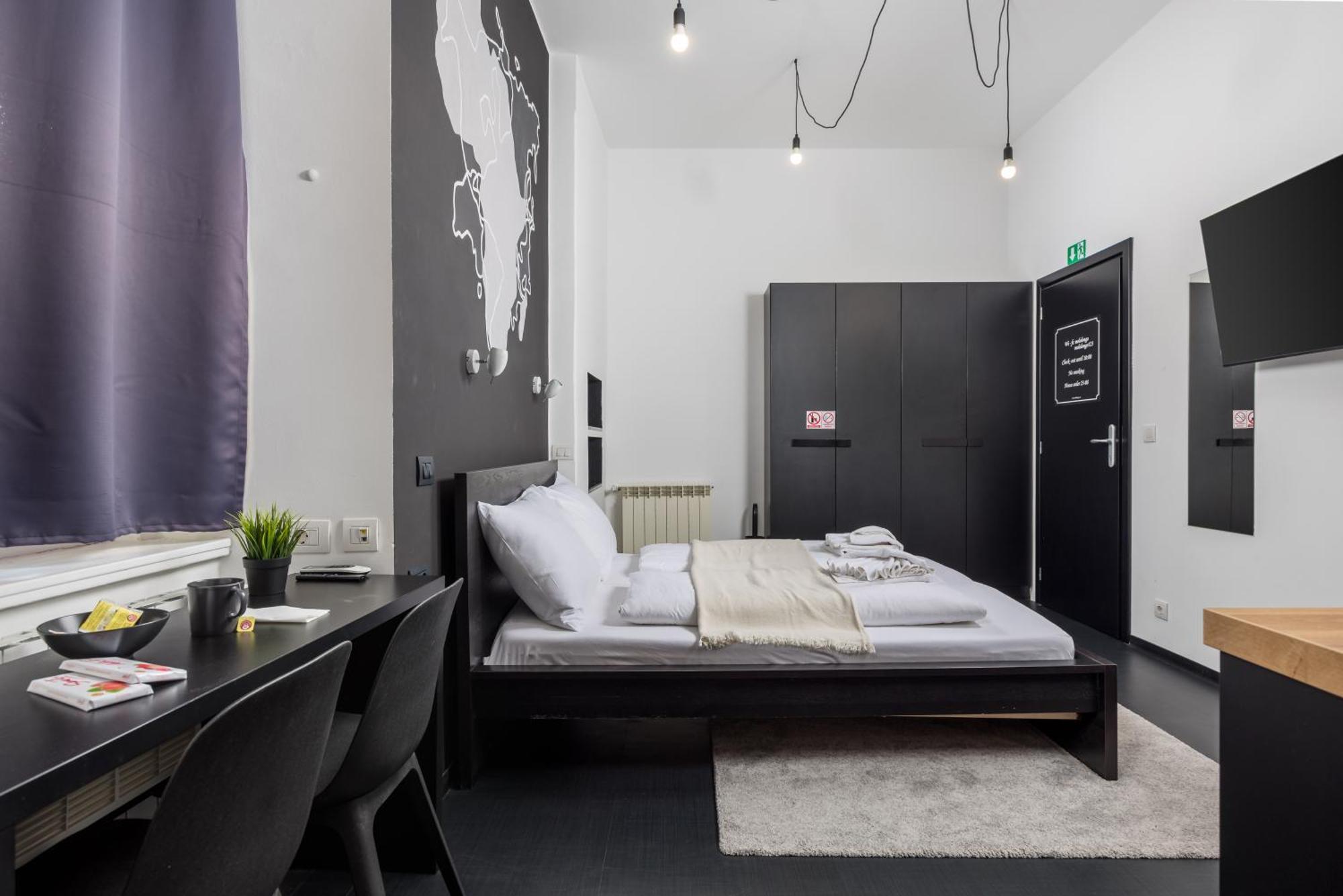 Apartments & Rooms One World Рийека Екстериор снимка