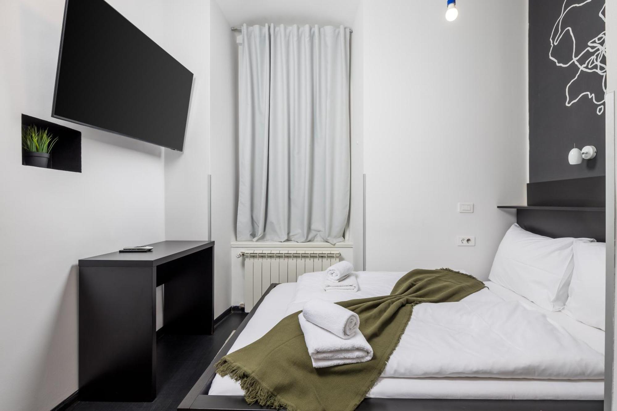 Apartments & Rooms One World Рийека Екстериор снимка