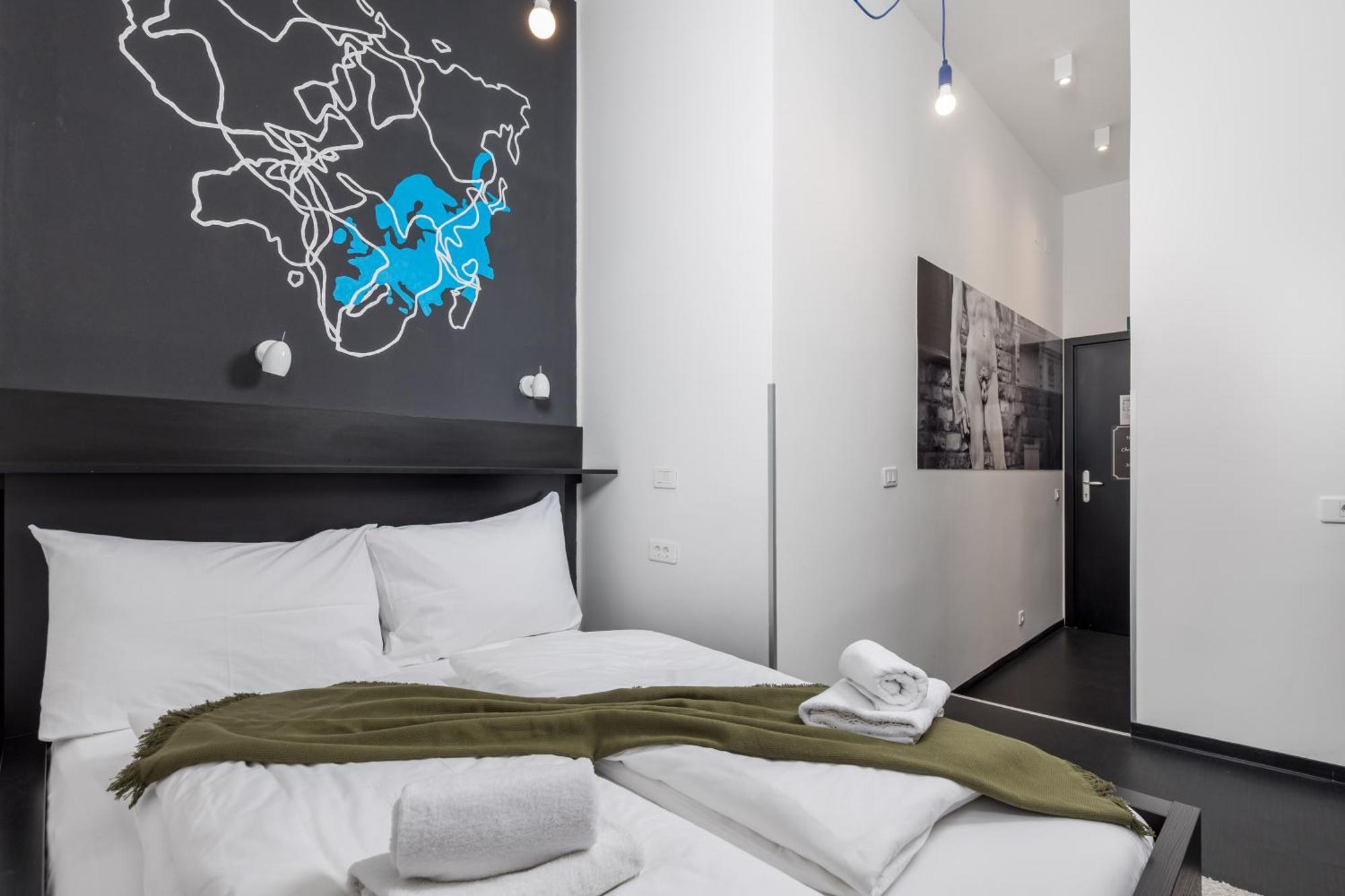 Apartments & Rooms One World Рийека Екстериор снимка